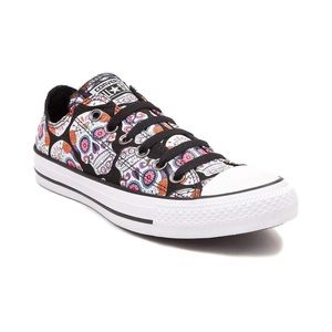 Sugar skull converse